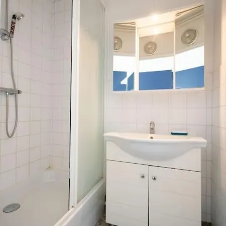 Super Equipe - Iii Apartment *
